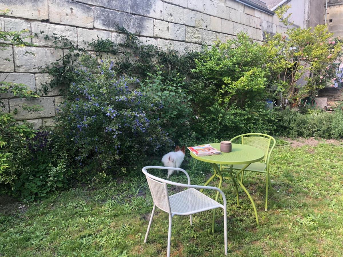 Bed and Breakfast A La Fleur De Lys Langeais Exterior foto