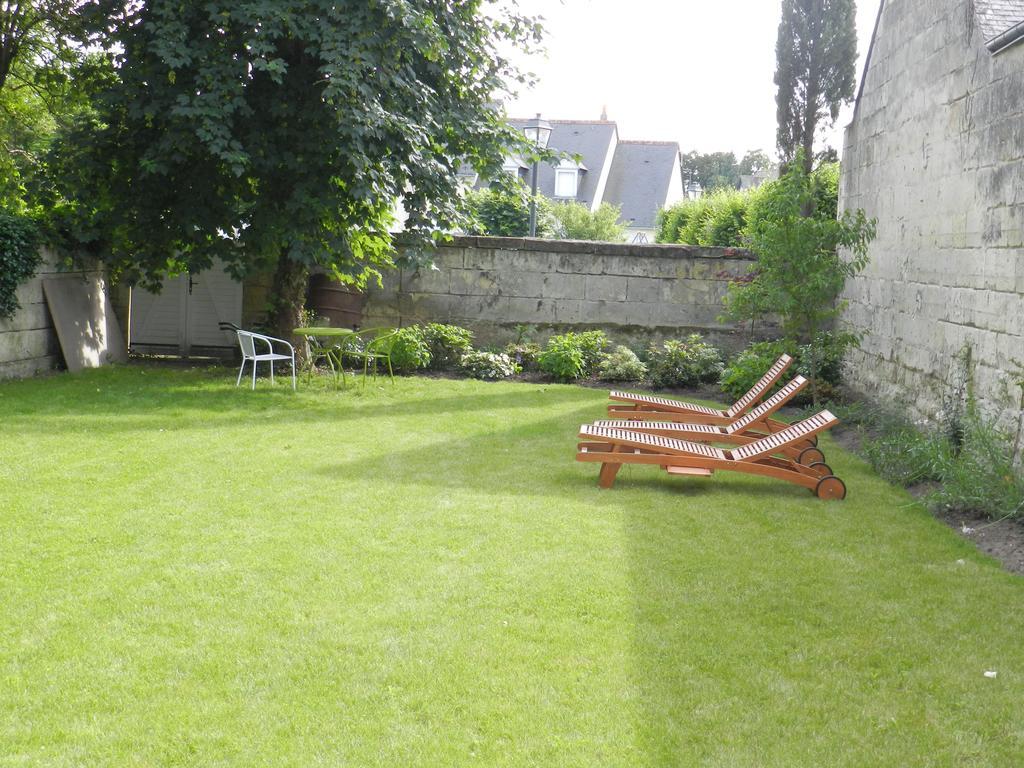 Bed and Breakfast A La Fleur De Lys Langeais Exterior foto
